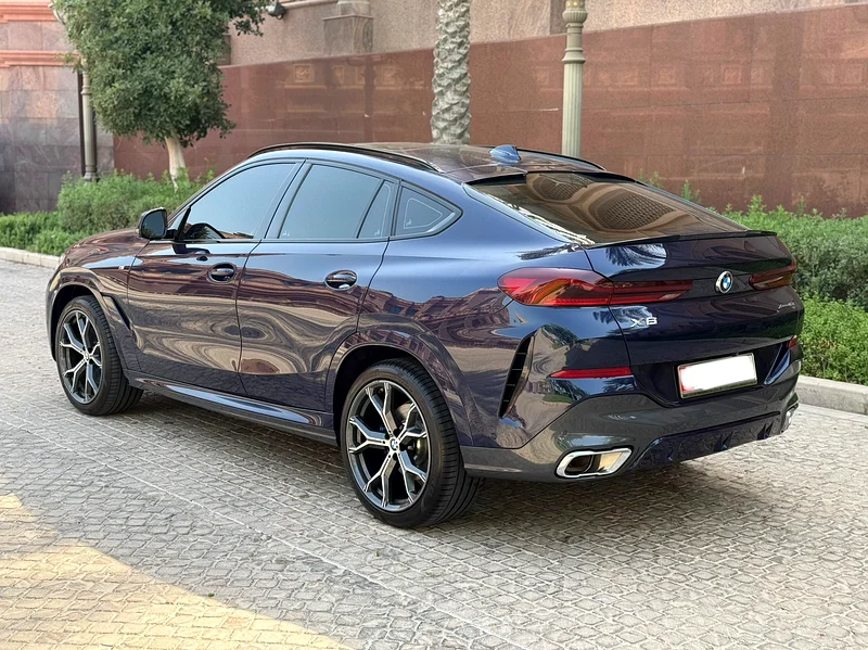 بي إم دبليو X6 40i 2023 فاخرة مع حزمة إم، ضمان بي إم دبليو وخدمة63229645329411114