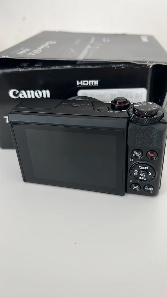 Canon G7X Mark 2 only used once with Battery Charger - with Essential Accessory for Your Camera!62931664287234111