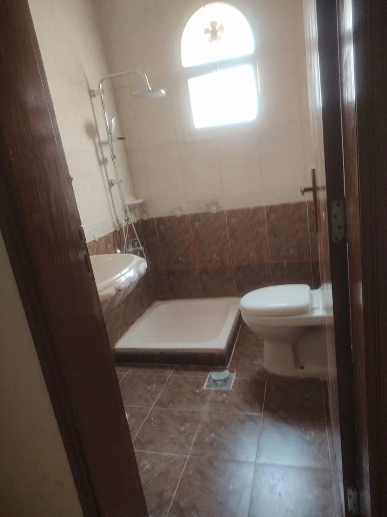 متاح في الفيلا فقط للعائلات المسلمة / مدخل منفصل62865773481474113