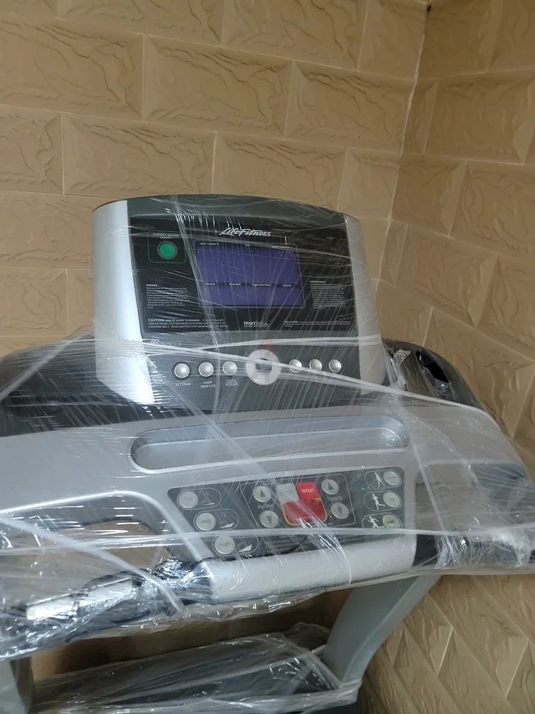 Life fitness Treadmill T363170415905922112
