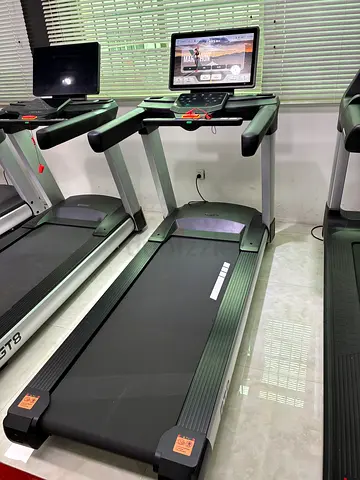 New Fitness SMART Treadmill Touchscreen Smartphone Pair
