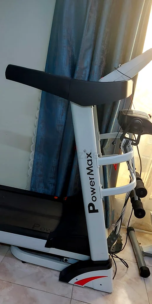 PowerMax Treadmill63170415876994111