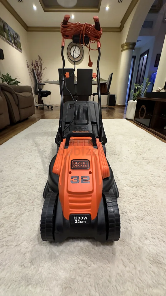 Efficient Black  Decker Electric Lawn Mower for Sale!63252940961410112