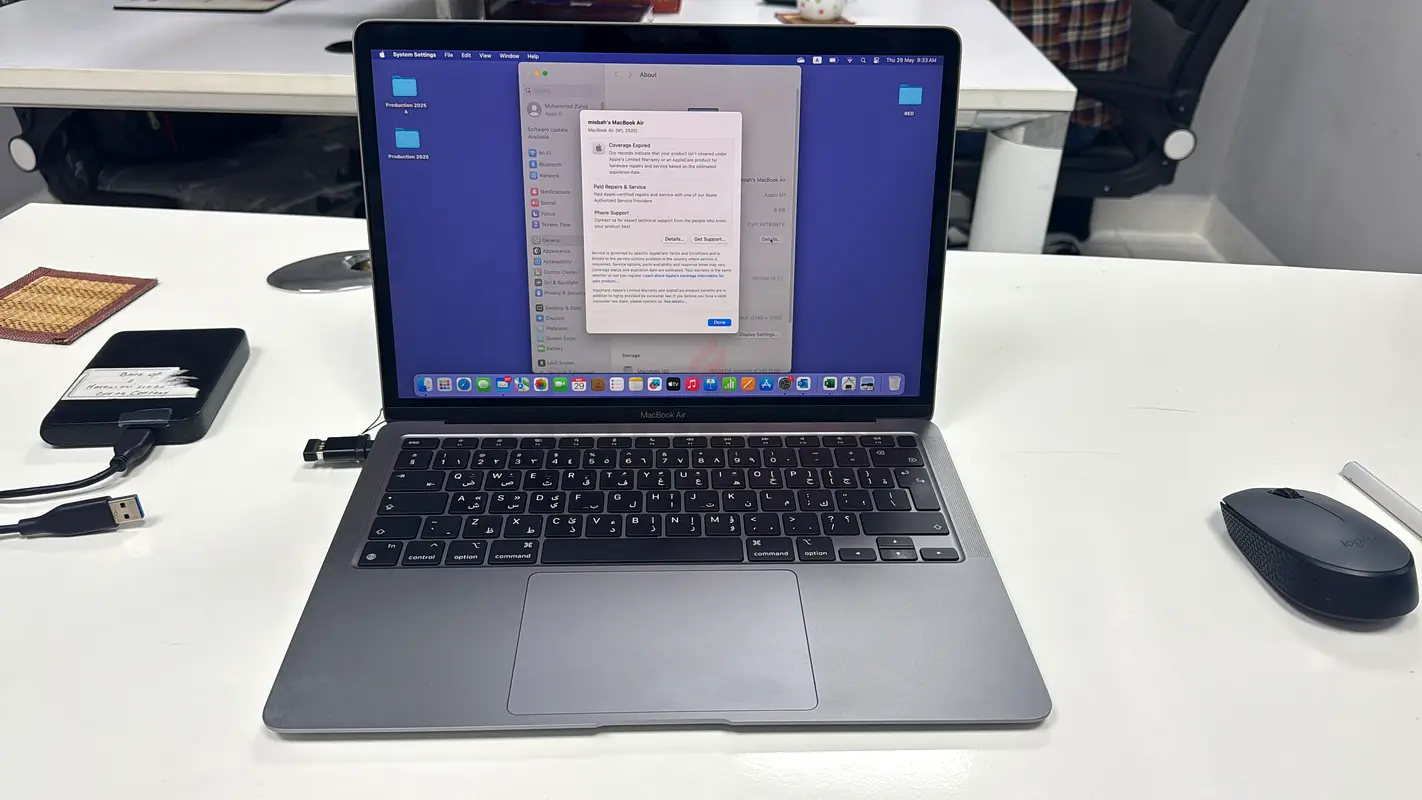 Sleek Apple MacBook Pro - Perfect for Professionals!63254994952834111