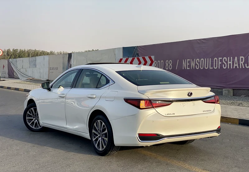 ES300h | 2023 Model | GCC Specs | V4 Hybrid engine63168495390082112