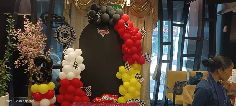 زينة بالونات حفلة عيد ميلاد62931686260481112
