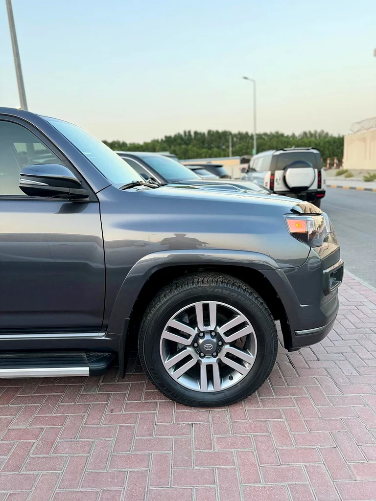 تويوتا 4 رنر TRD سبورت  
عنوان نظيف خيار كامل حالة فاخرة63147207912321112