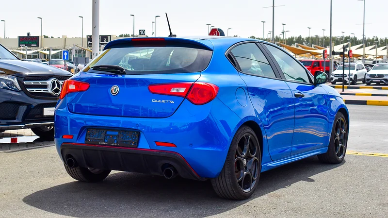 Alfa Romeo | Giulietta Veloce | 2021 | Warranty and Service | Service History62931645600130114