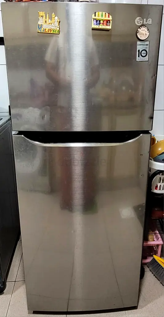 ثلاجة للبيع