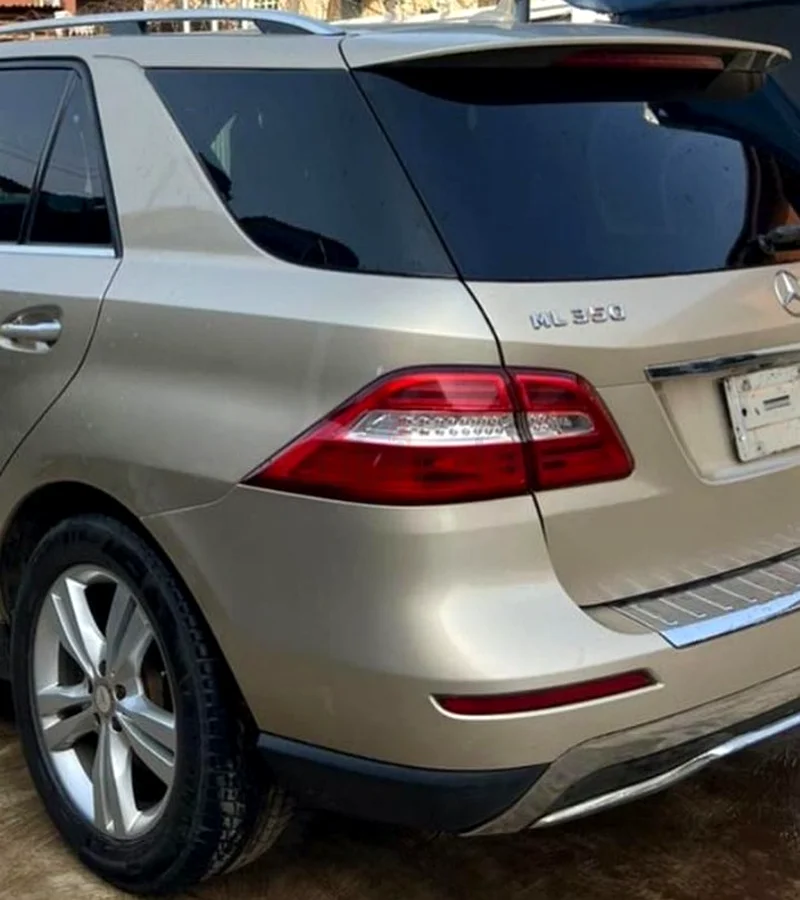 Mercedez Benz M Class  ML-35063158339600385111