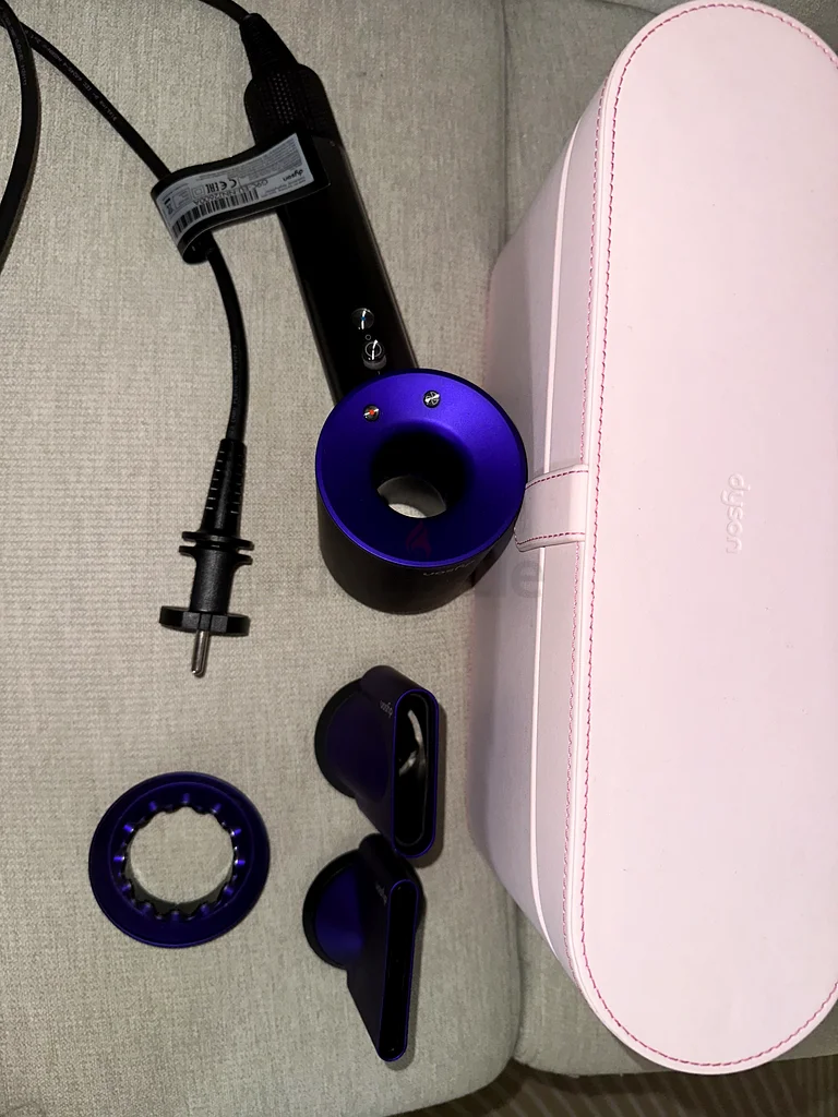 Dyson Supersonic HD03 with the original case63243188735619111