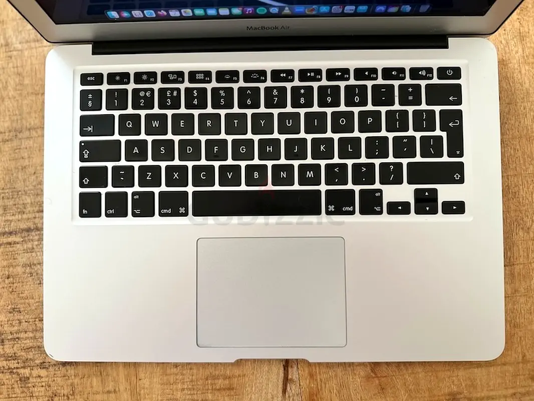 Sleek Apple MacBook  Air- Perfect for Work63254488789634113
