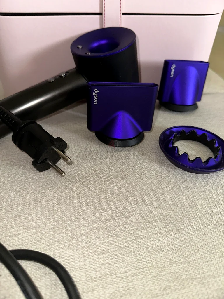 Dyson Supersonic HD03 with the original case63243188735619112