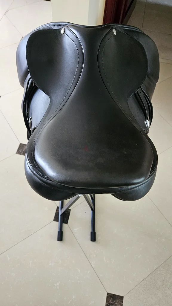 BATES all purpose horse saddle by Caprilli Australia63171311063939114