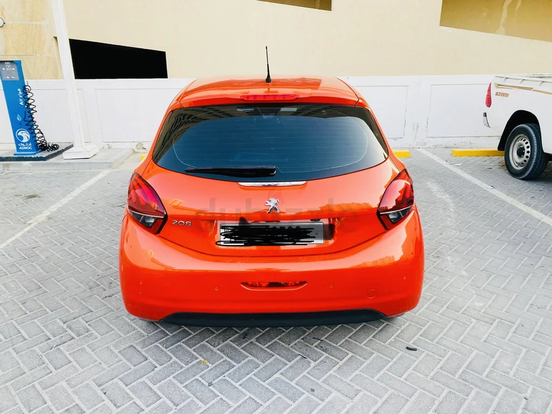 بيجو 208 GCC مع سجل صيانة من شركة النابودة62931647028739112