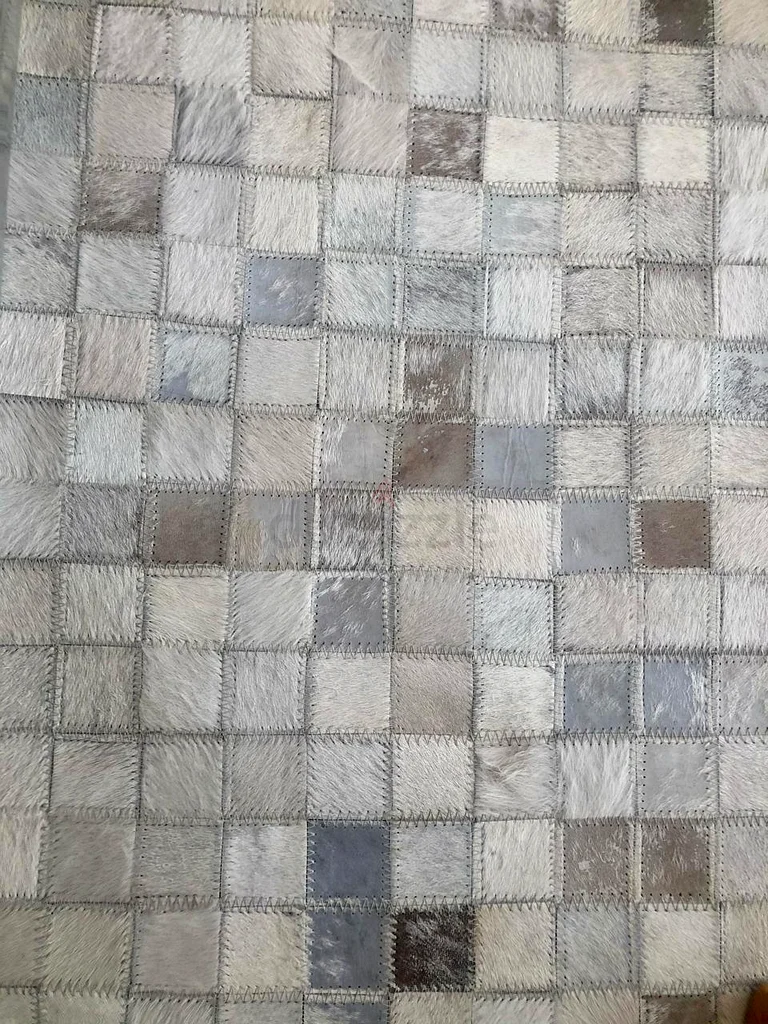 سجادة فسيفساء من جلد البقر632213481040651114