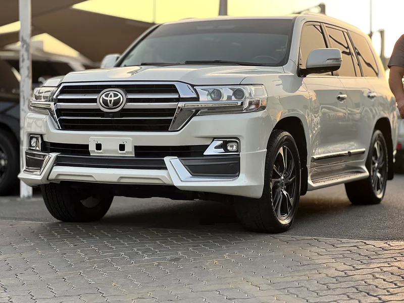 Land Cruiser GX.R 5.7L 2016 Gulf model, fully optioned, excellent condition63158801867522113