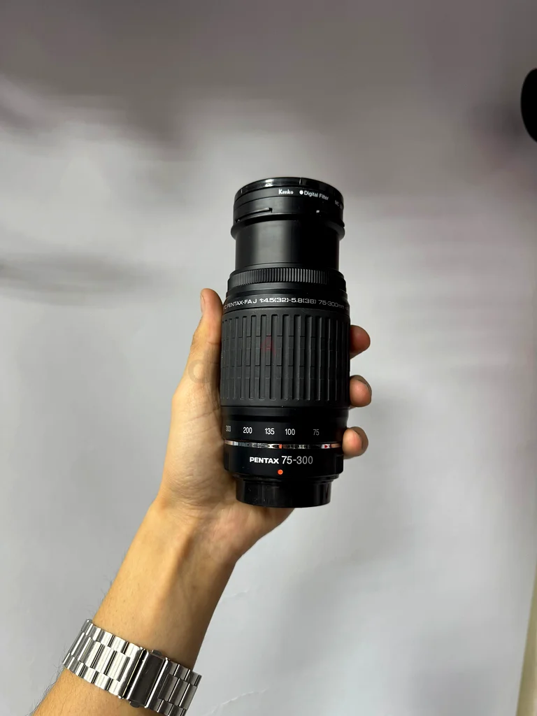 Pentax SMCP-FA J 75-300mm f/4.5-5.8 AL Autofocus Lens63233123100930112
