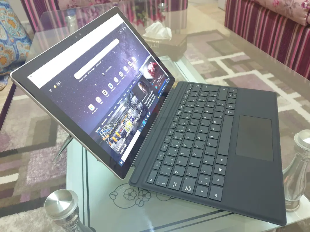 Microsoft Surface Pro 5_TouchScreen_Intel Core-i5_12.3 Inches_RAM 16 GB_SSD 256GB_VERY CLEAN63257635883010112