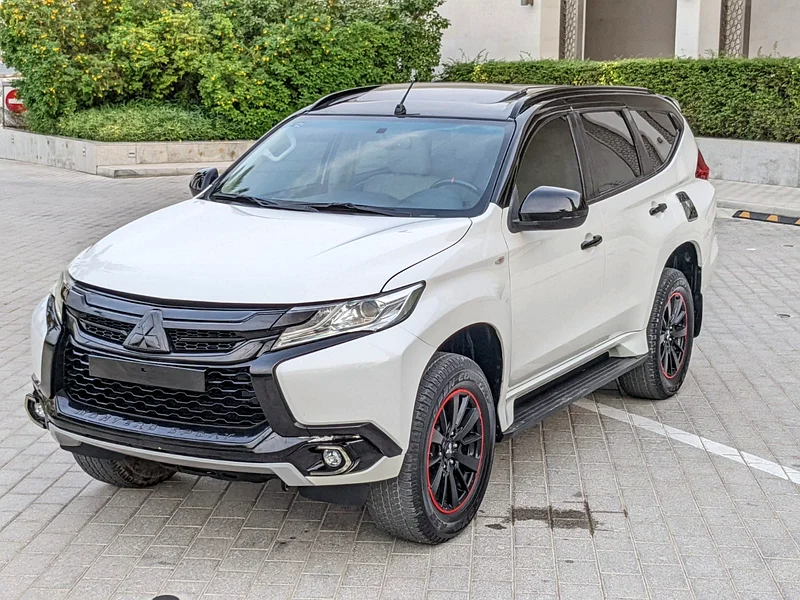 MITSUBISHI MONTERO SPORT 2019 GLS TOP 4X4 GCC IN EXCELLENT CONDITION63152748739841111