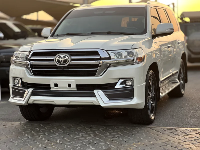 Land Cruiser GX.R 5.7L 2016 Gulf model, fully optioned, excellent condition63158801867522112