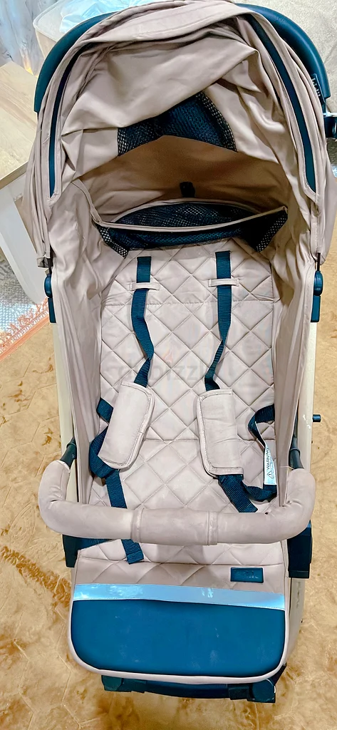 Convenient Folding Stroller - Perfect for On-the-Go Parents!63174810112257112