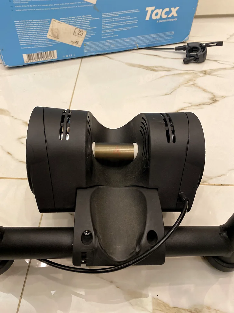 Tacx Boost Bike Trainer / Cycle Roller63243190737409111