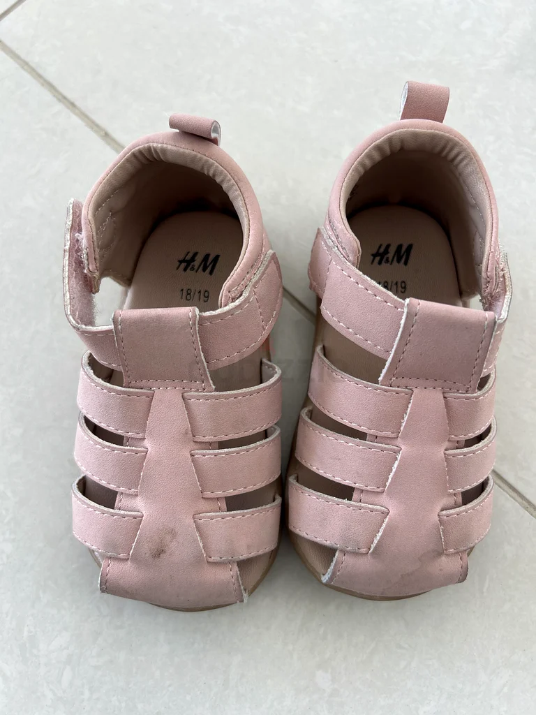 Pink Girls’ Sandals – Size 18/19 – HM632063892832031127