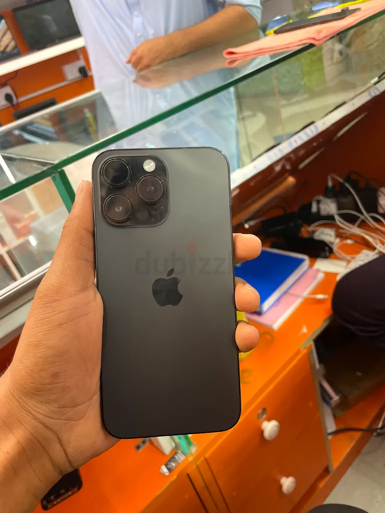 I phn 14pro max. 128GB.  2450