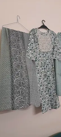 Ladies shalwar kameez