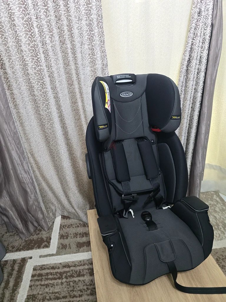 Safety First: Graco Convertible Car Seat for Sale!63206874254465112