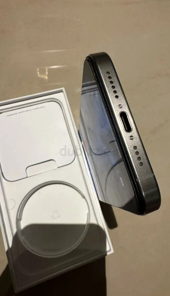 iphone 1563213431352706111