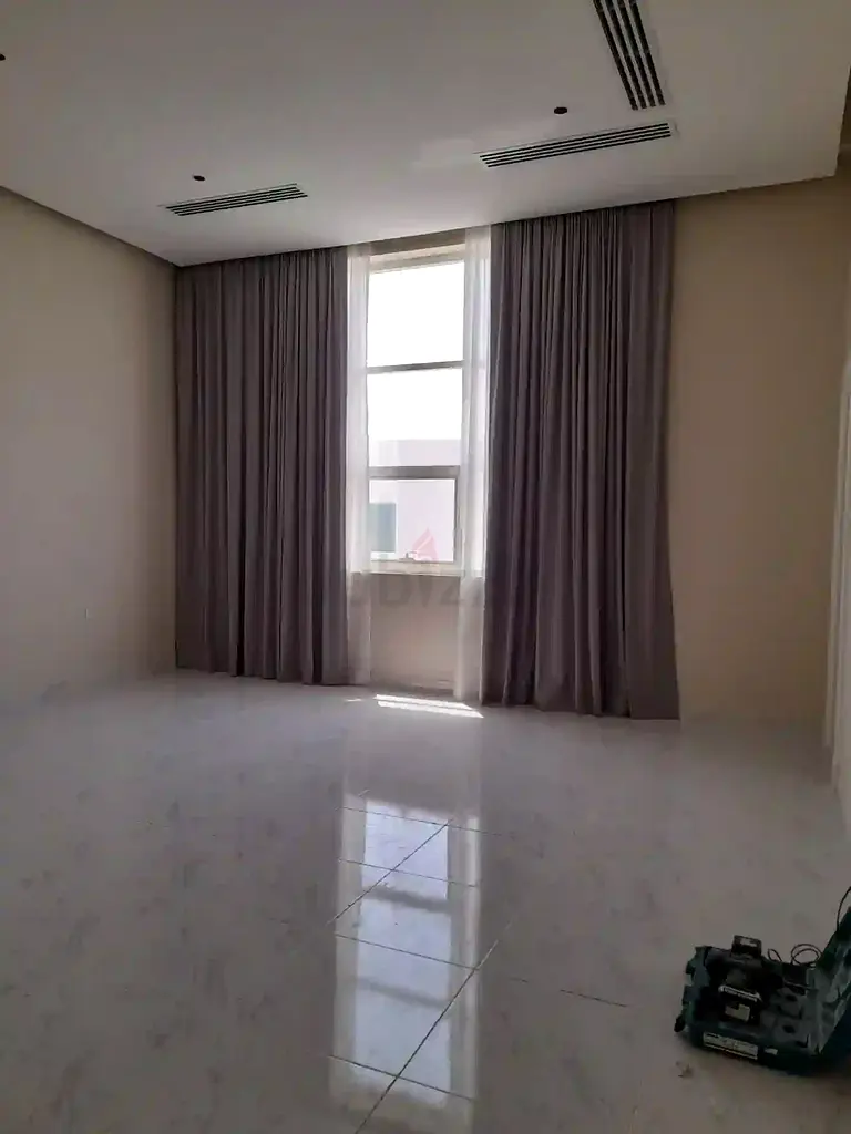 curtain63220820044162112