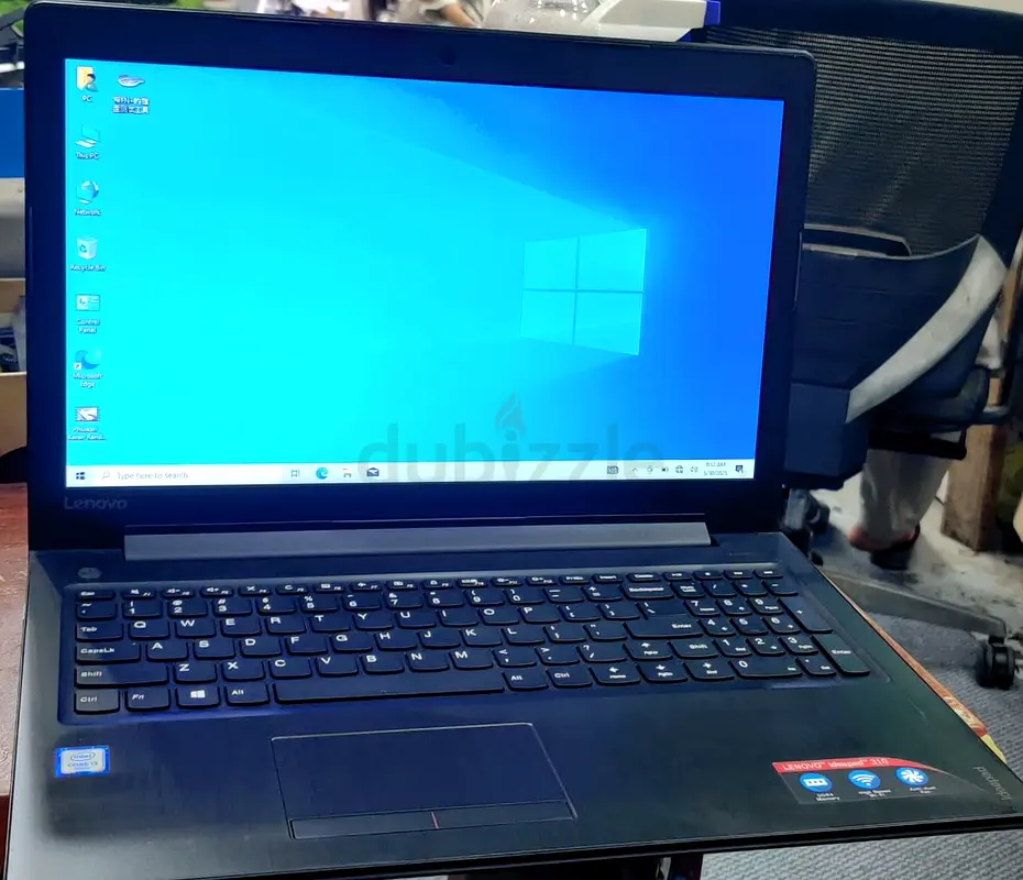 Laptop63255529234434112