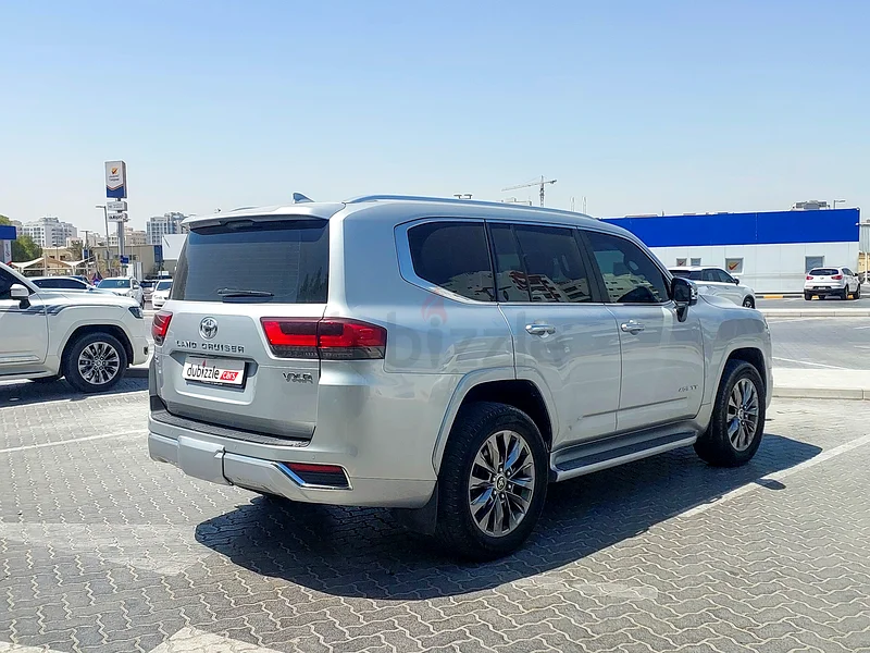 3799 درهم/شهريًا | تويوتا لاند كروزر VXR 2023 | مواصفات خليجية | رقم المرجع#32487263157882407426114