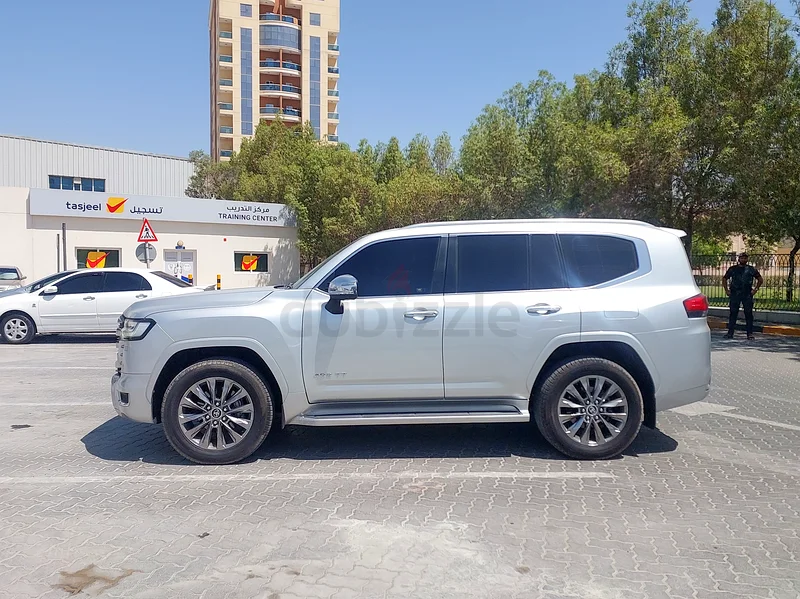 3799 درهم/شهريًا | تويوتا لاند كروزر VXR 2023 | مواصفات خليجية | رقم المرجع#32487263157882407426113