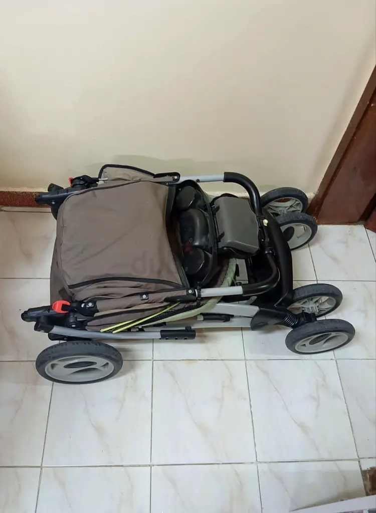 Compact Convenient Stroller for Easy Travels63205359268354111