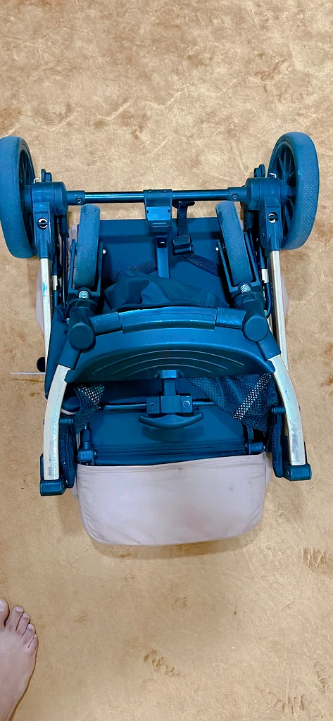 Convenient Folding Stroller - Perfect for On-the-Go Parents!63174810112257114