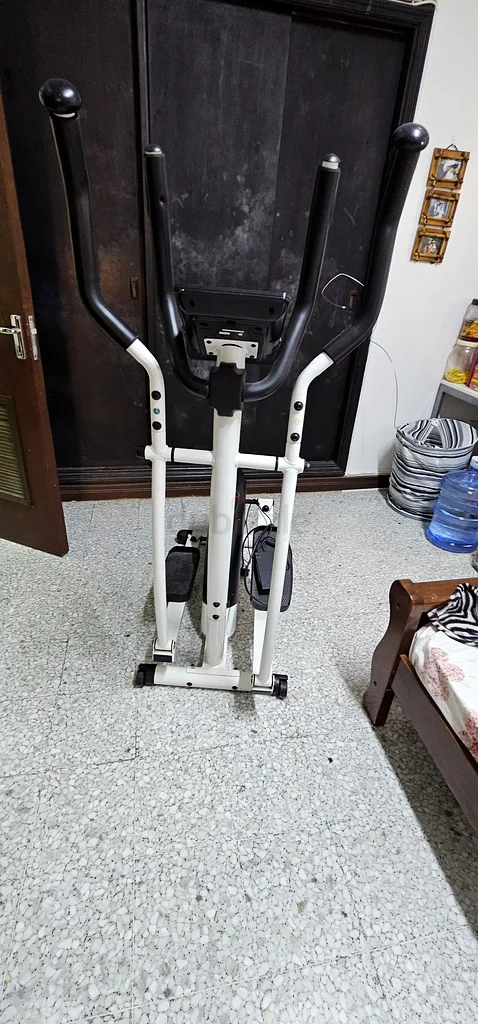Exercise Elleptical machine63170415929602111