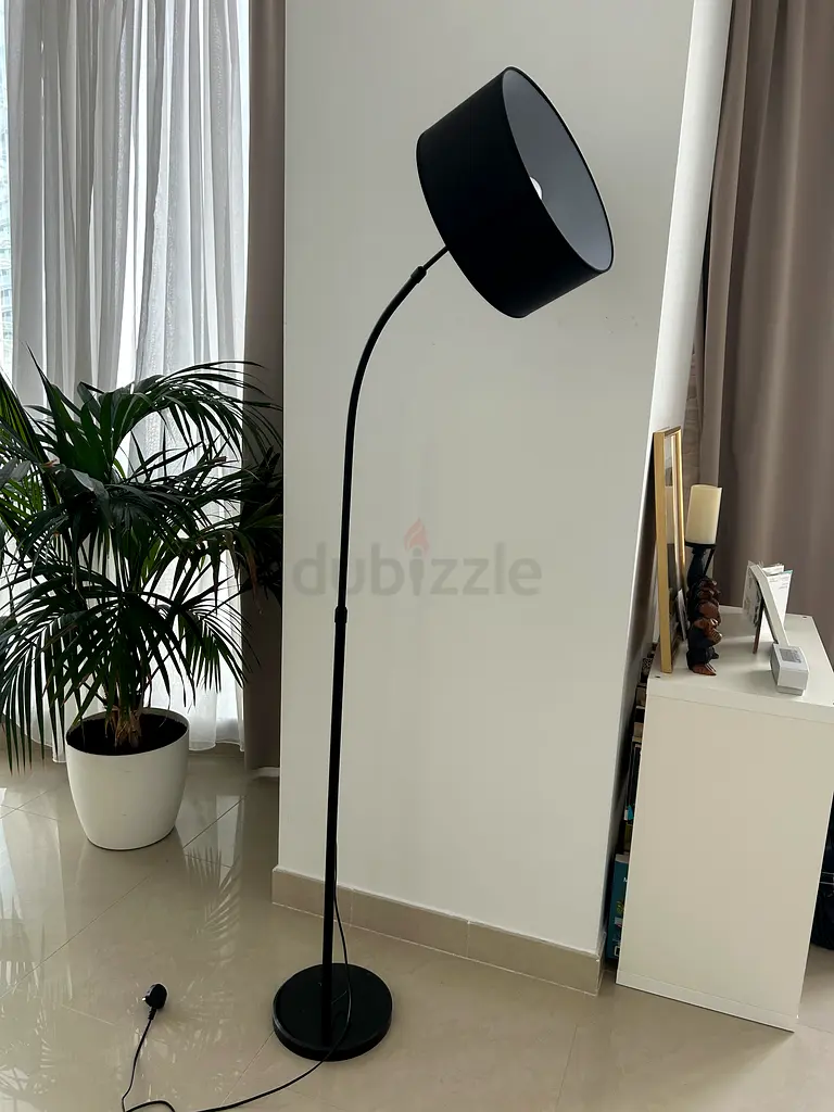 Floor lamp