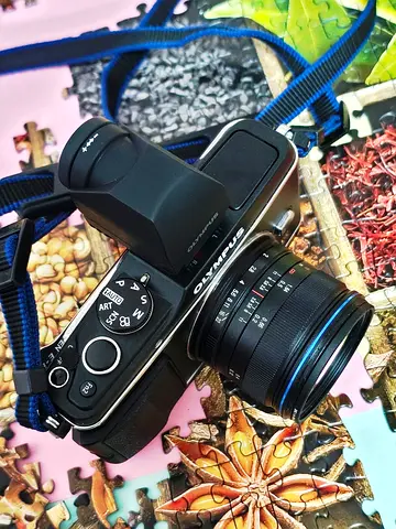 Olympus Ep3 with External Viewfinder and Lens