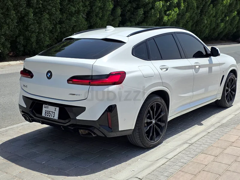 BMW X4 xDrive 30i GCC Full Option Service Contract till 100000km 100% No accidents  Female owner63162000133763113