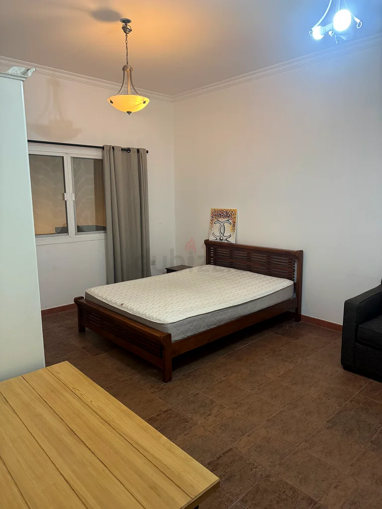 Room for Rent in Villa in Al Manara63623733855746112