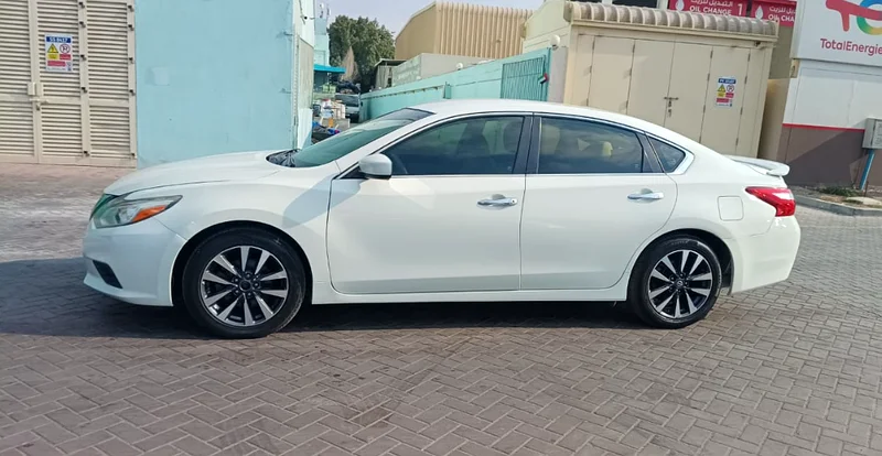 نيسان ألتيما 2.5 SV 2017، مواصفات الخليج، قيادة سيدة63147206612098113