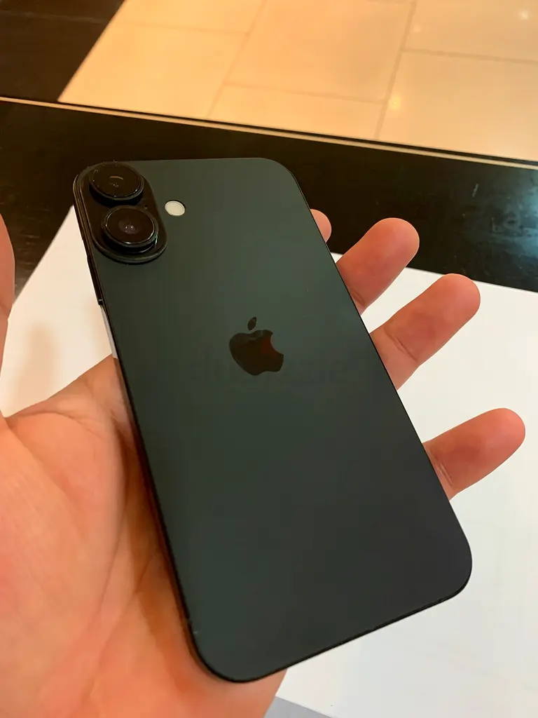 آيفون XR بسعة 128 جيجابايت (أسود) - تم تحويله ليشبه آيفون 16 | يدعم شريحة eSIM فقط