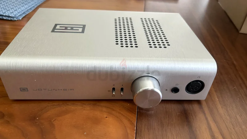 مُضخم صوت رائع من طراز Schiit Jotunheim mk1 مع مُضخم سماعات رأس ومحول رقمي-تناظري من AKM63265095423107111
