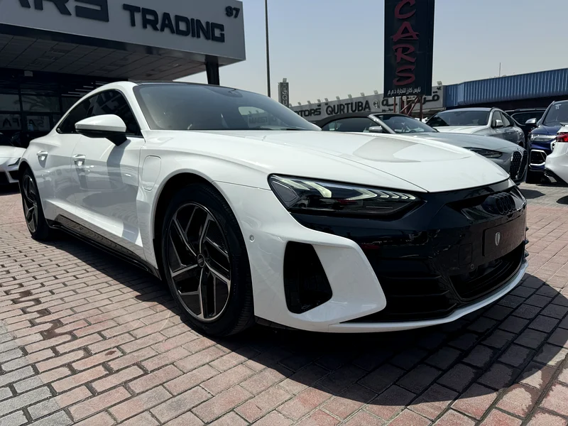 2022. E-tron GT. Dealer warranty63224790843651112
