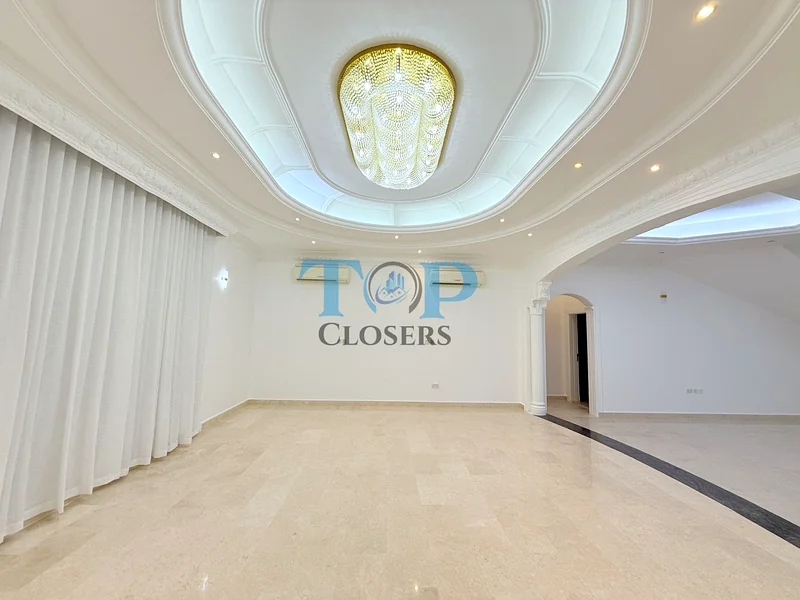 Spacious 8-Bedroom Villa|Driver Room|Well-Maintained62868802396419111