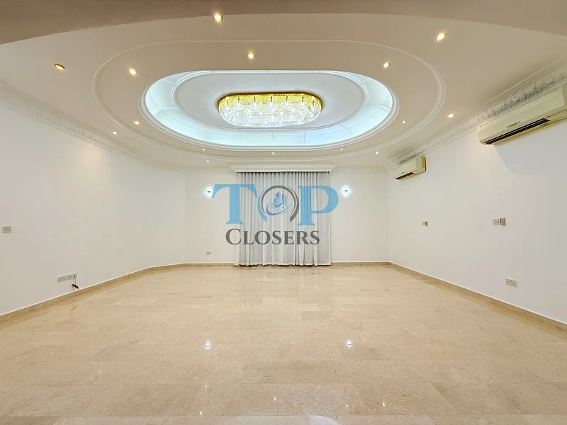 Spacious 8-Bedroom Villa|Driver Room|Well-Maintained62868802396419112
