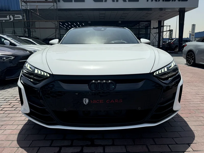 2022. E-tron GT. Dealer warranty63224790843651111